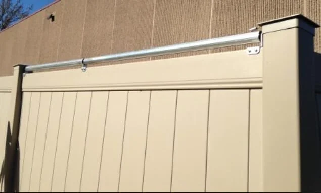 8 フィートキット — ペットが含まれ、コヨーテを遠ざけましょう — 猫、犬、コヨーテ、鳥の駆けつけ — 鍛造鉄 / ビニール / 木のフラットトップ