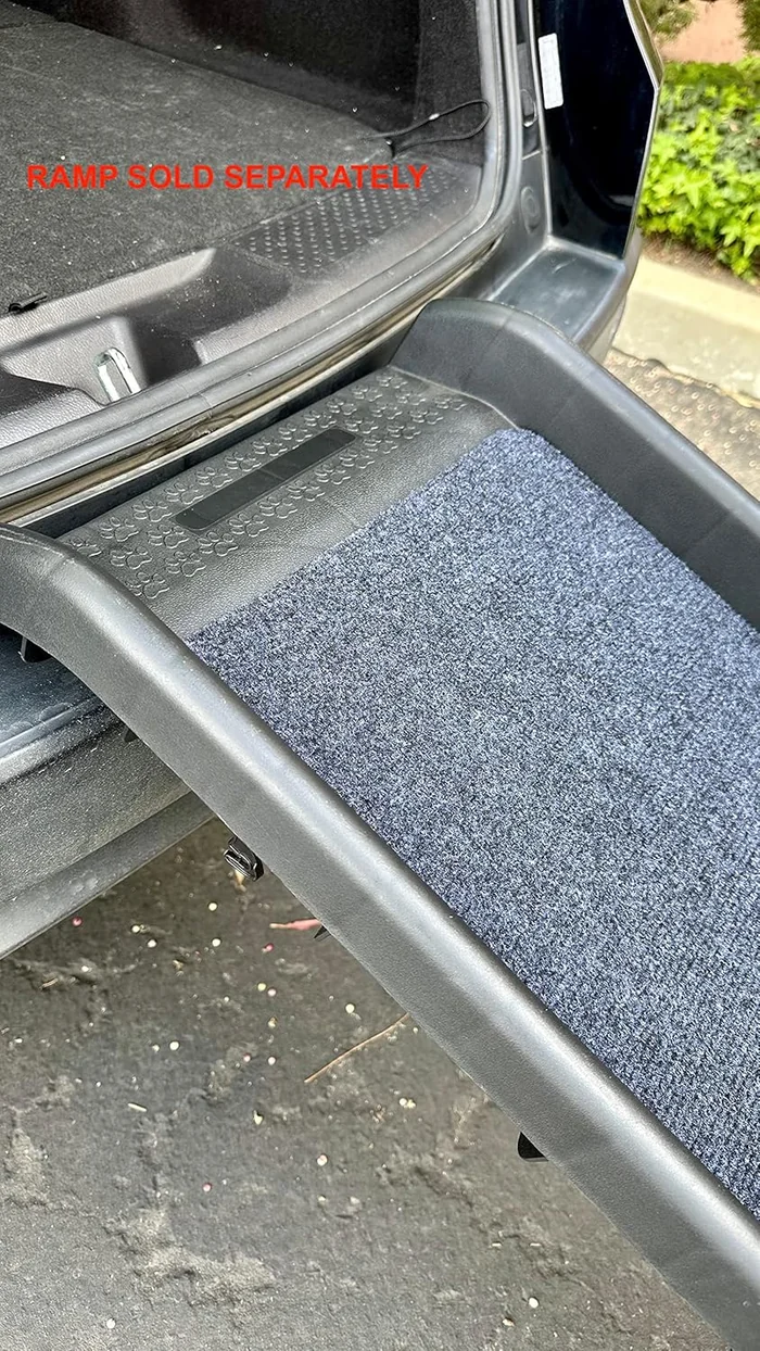 MaxWorks 50706 Non-Slip Carpet with Adhesive Backing for 50524 Pet Ramp (1-Set)