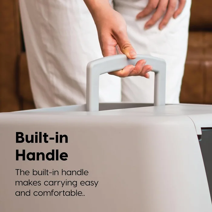 IRIS USA は、フロントドアフラップとスクープ、ハンドルとバックルが付いているキティの箱を覆い、ポータビリティとプライバシー、グレーでジャンボで囲まれました