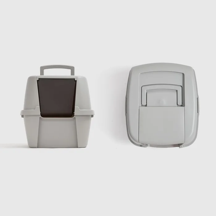 IRIS USA は、フロントドアフラップとスクープ、ハンドルとバックルが付いているキティの箱を覆い、ポータビリティとプライバシー、グレーでジャンボで囲まれました